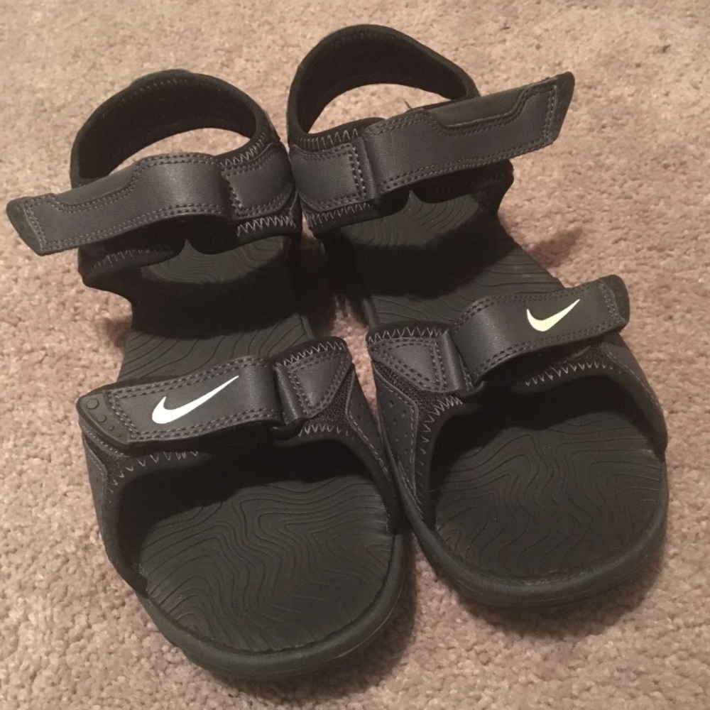 Boys Nike sandals